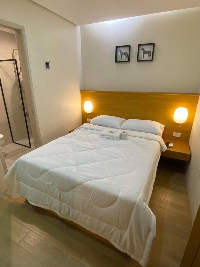 Aurora Suites Pasay Exteriör bild