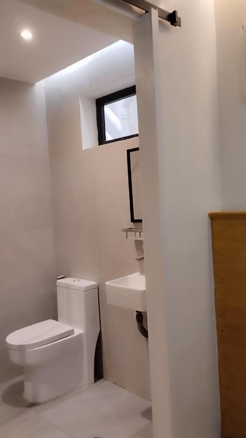 Aurora Suites Pasay Exteriör bild