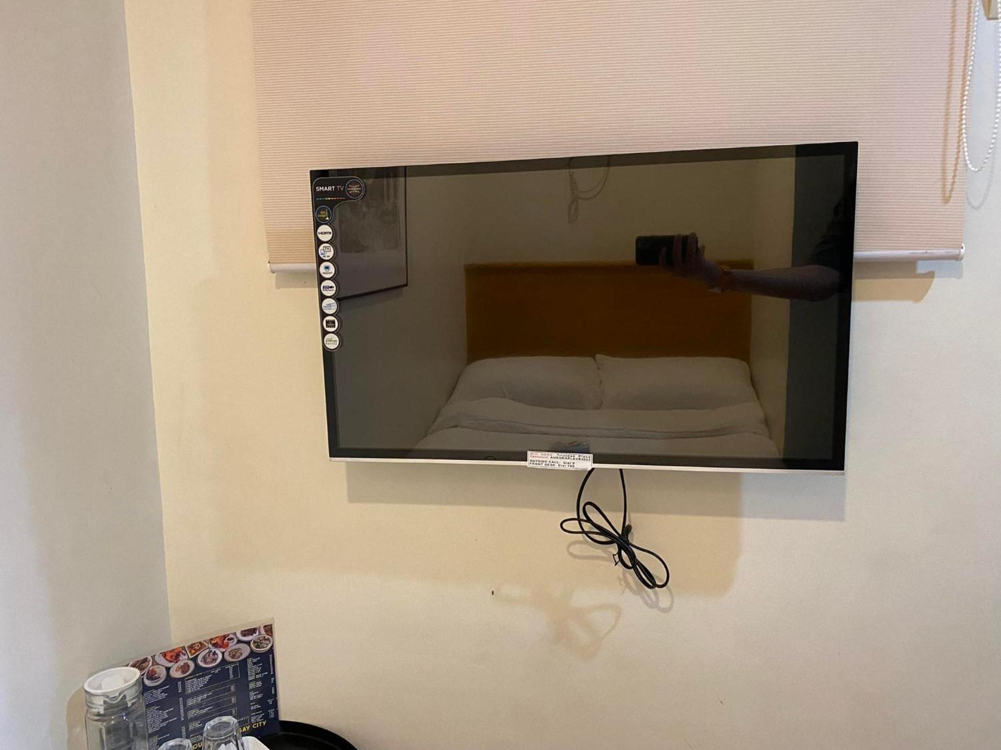 Aurora Suites Pasay Exteriör bild